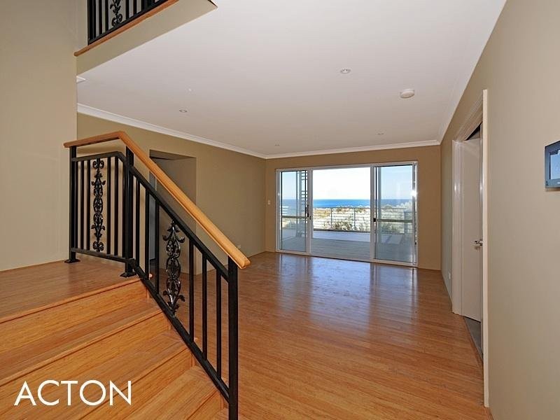 8 Knoll Rise, Yanchep WA 6035