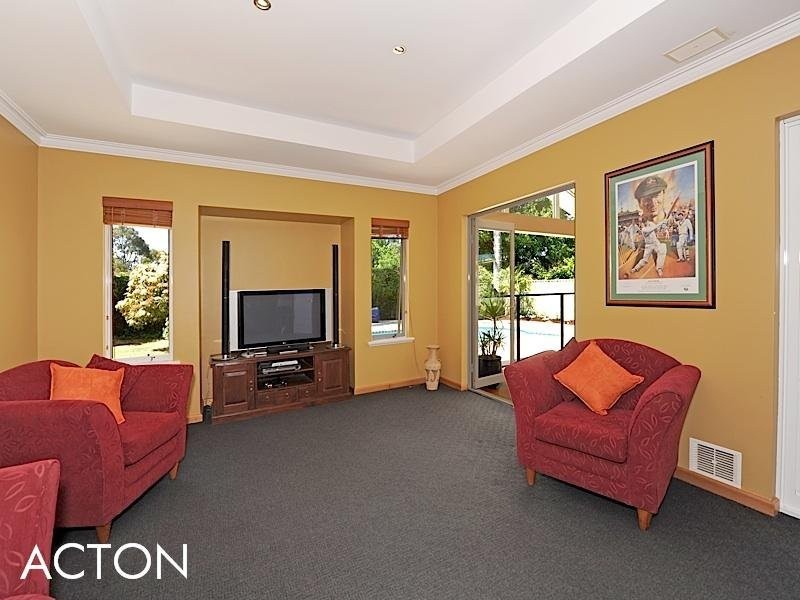 10 Donegal Road, Floreat WA 6014