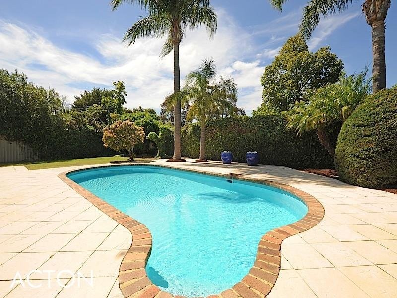 10 Donegal Road, Floreat WA 6014