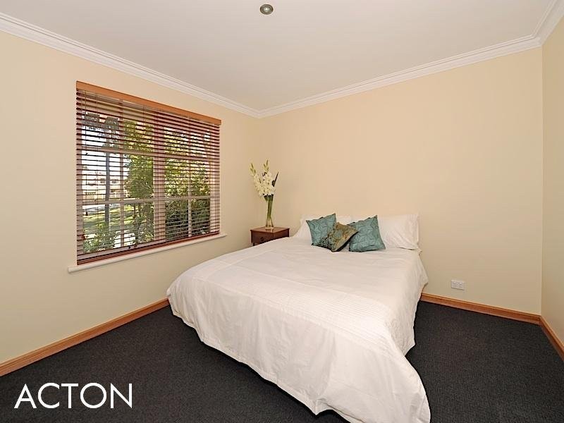 10 Donegal Road, Floreat WA 6014