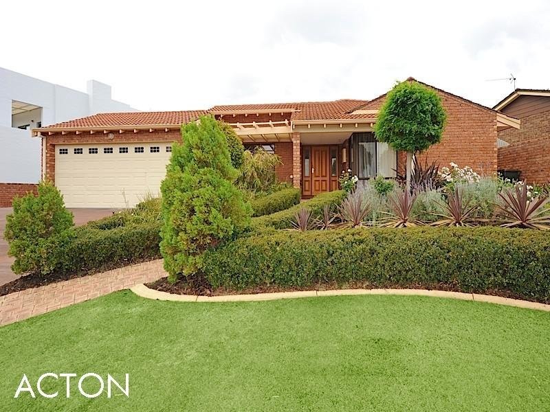 1 KARLA Place, City Beach WA 6015