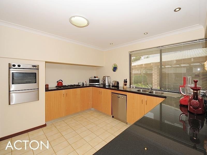 1 KARLA Place, City Beach WA 6015