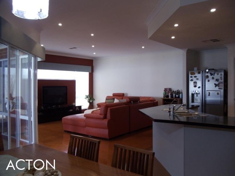 32 Beachside Parade, Yanchep WA 6035