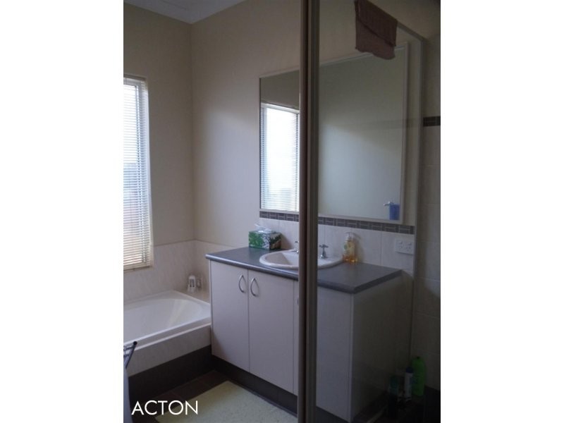 32 Beachside Parade, Yanchep WA 6035