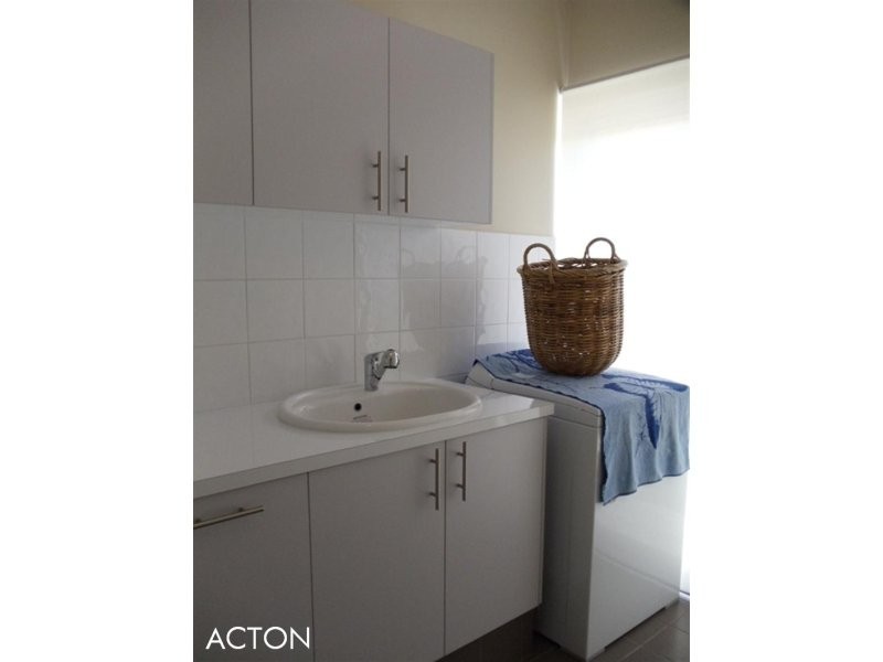 32 Beachside Parade, Yanchep WA 6035