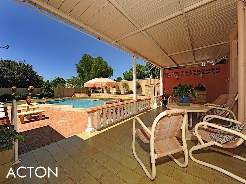 10 DUNBLANE Road, Floreat WA 6014