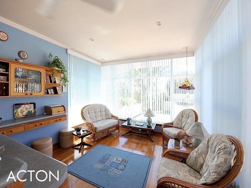 10 DUNBLANE Road, Floreat WA 6014