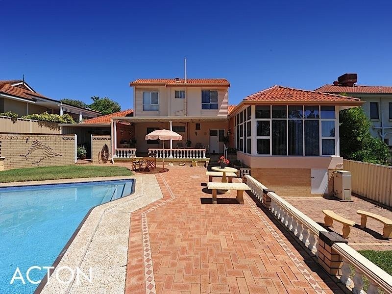 10 DUNBLANE Road, Floreat WA 6014