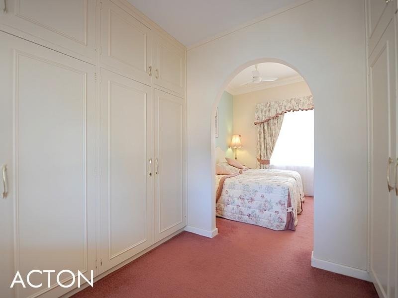 10 DUNBLANE Road, Floreat WA 6014