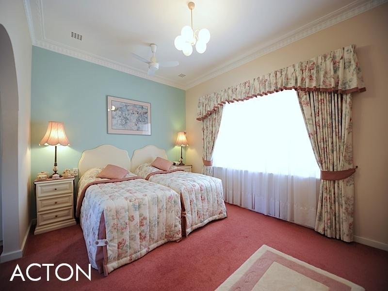 10 DUNBLANE Road, Floreat WA 6014
