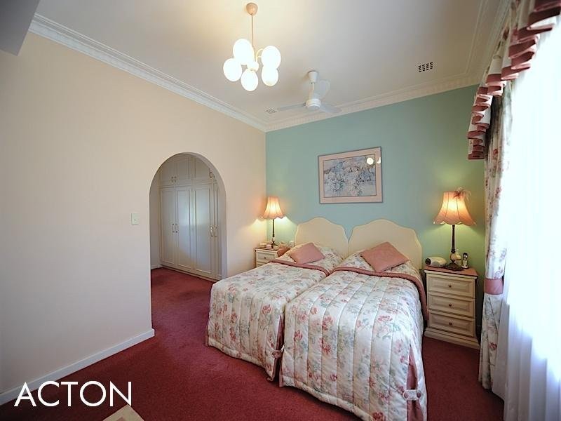 10 DUNBLANE Road, Floreat WA 6014