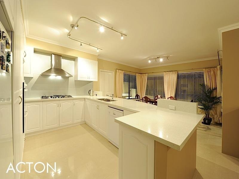 3 Lopez Way, Iluka WA 6028