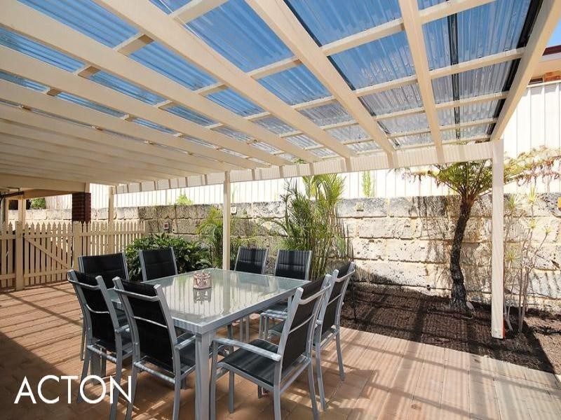 8 Topanga Pass, Iluka WA 6028