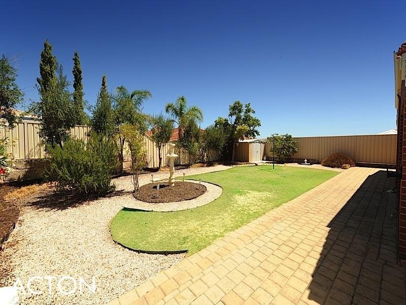 8 Topanga Pass, Iluka WA 6028