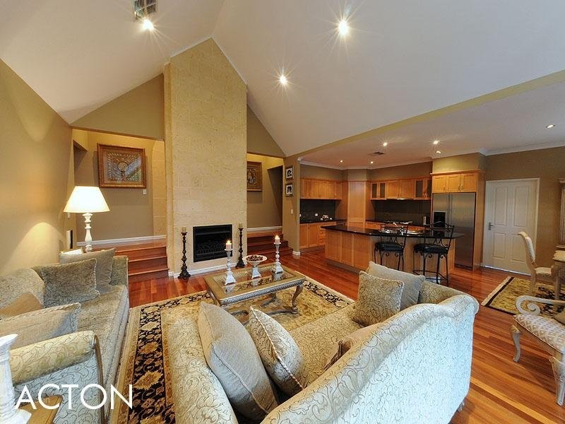 10 LIFFORD Road, Floreat WA 6014