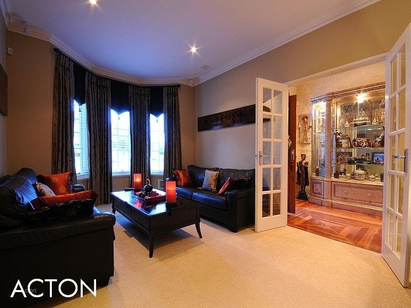 10 LIFFORD Road, Floreat WA 6014