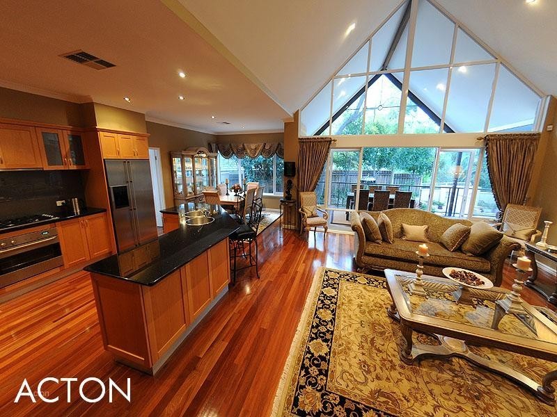 10 LIFFORD Road, Floreat WA 6014