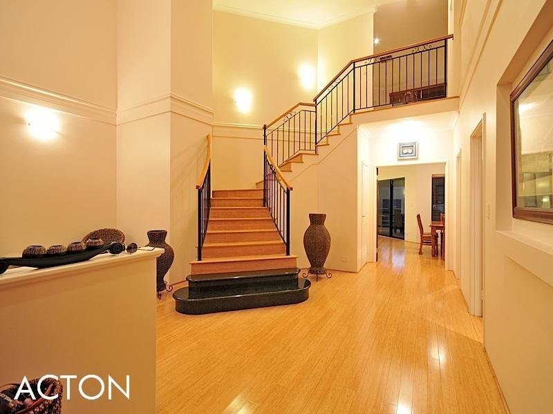 42 Romano Crescent, Iluka WA 6028