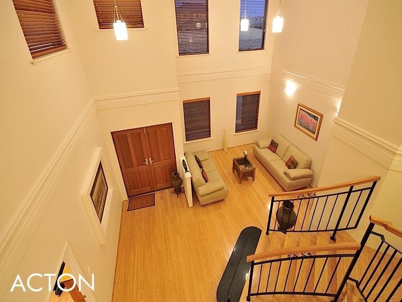 42 Romano Crescent, Iluka WA 6028