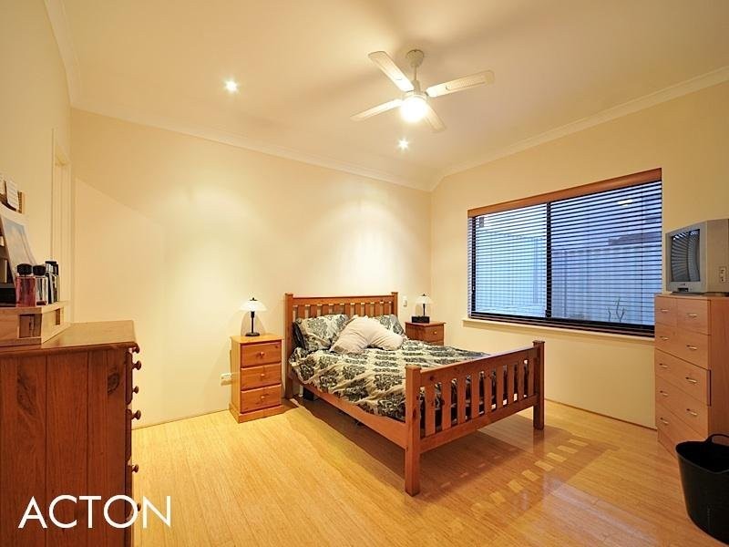 42 Romano Crescent, Iluka WA 6028