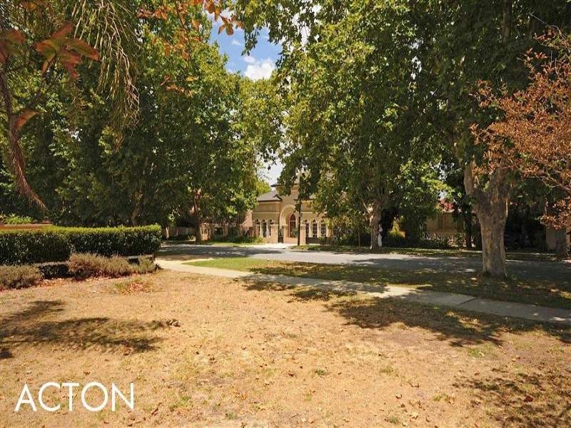 36 Kintail Road, Applecross WA 6153