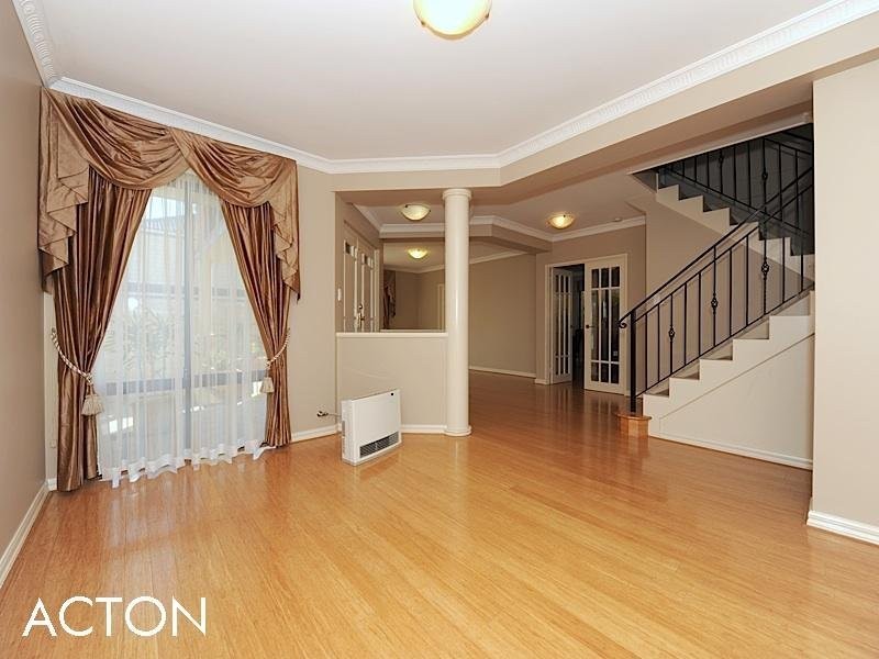 B/22 Stockdale Crescent, Wembley Downs WA 6019