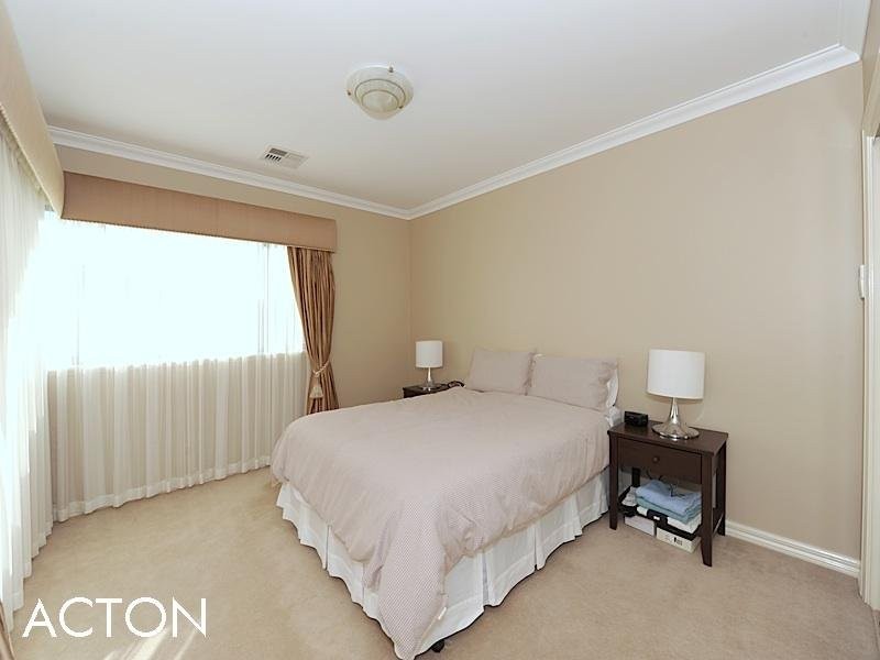 B/22 Stockdale Crescent, Wembley Downs WA 6019