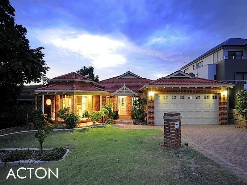 9 Morden Street, Wembley Downs WA 6019