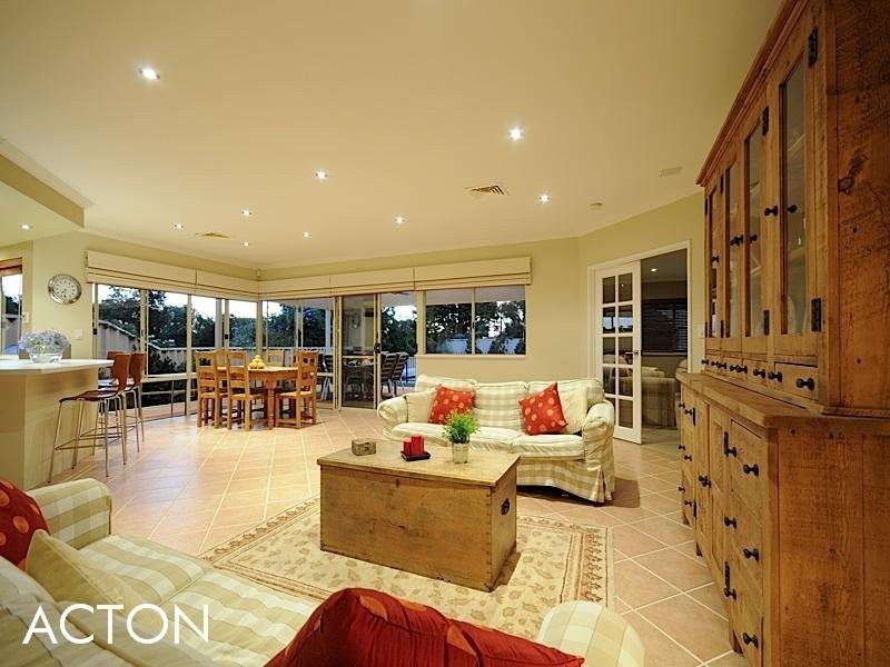 9 Morden Street, Wembley Downs WA 6019