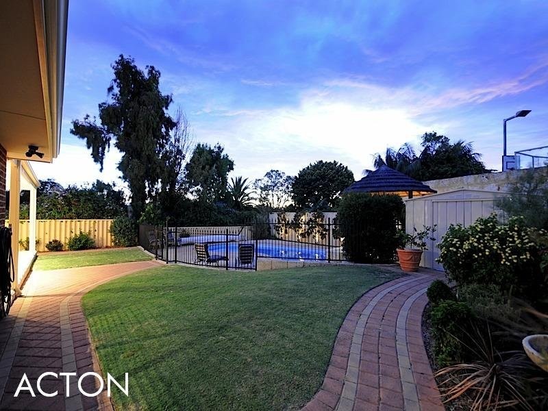 9 Morden Street, Wembley Downs WA 6019