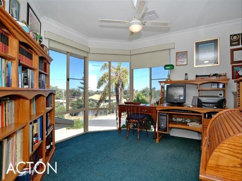 26 Leichhardt Street, Two Rocks WA 6037