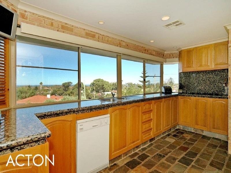 26 Leichhardt Street, Two Rocks WA 6037