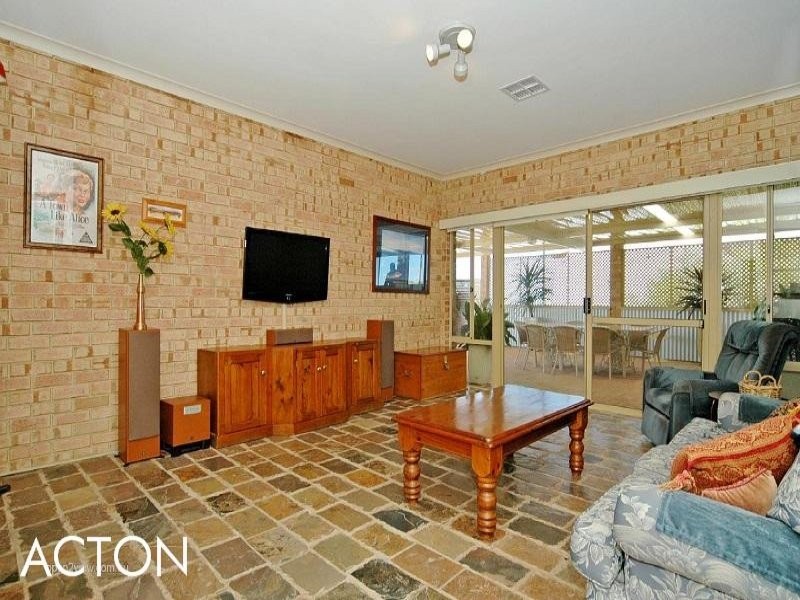 26 Leichhardt Street, Two Rocks WA 6037