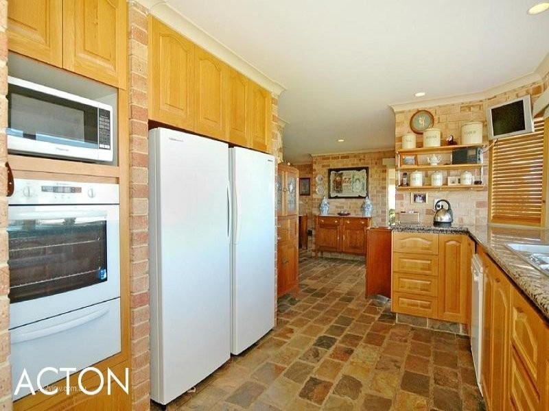 26 Leichhardt Street, Two Rocks WA 6037