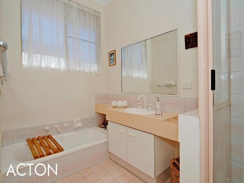 26 Leichhardt Street, Two Rocks WA 6037