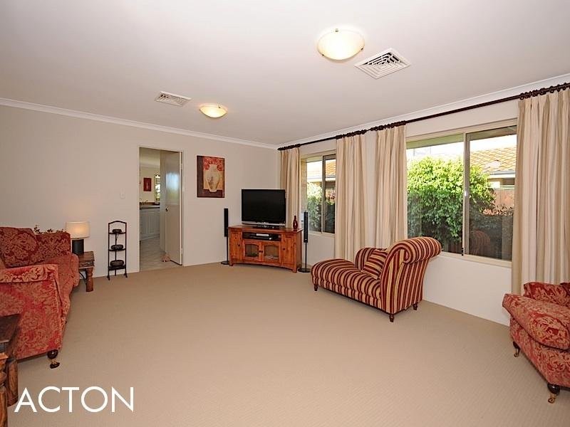 43 Savannah Way, Iluka WA 6028