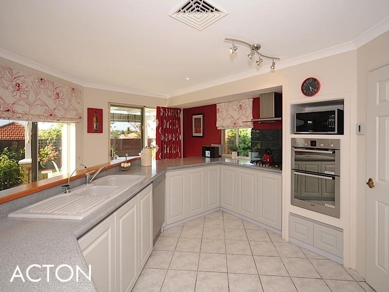 43 Savannah Way, Iluka WA 6028