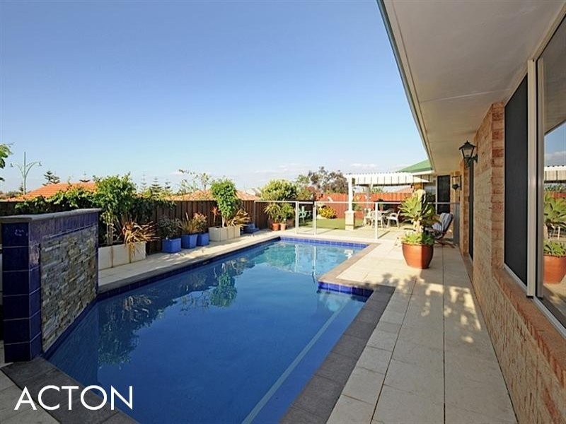 43 Savannah Way, Iluka WA 6028