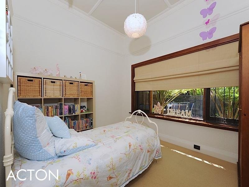 10 Everton Street, Floreat WA 6014