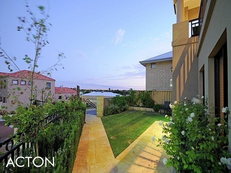 113 Delgado Parade, Iluka WA 6028