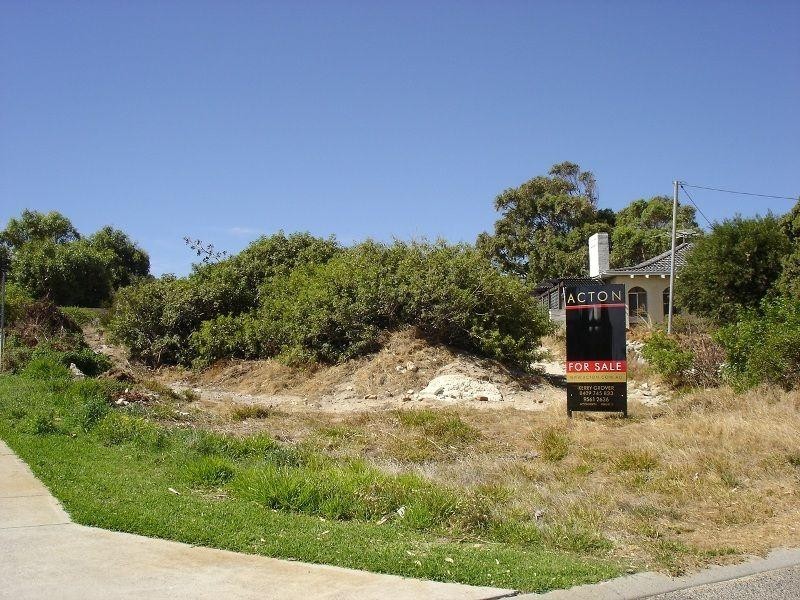 16 Galleon Way, Yanchep WA 6035