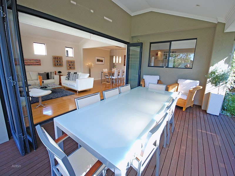 23 Kinkuna Way, City Beach WA 6015