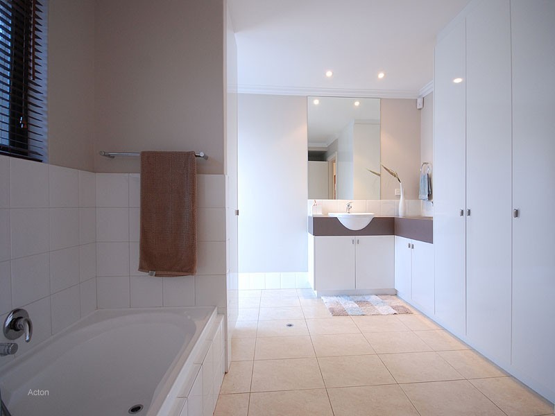 23 Kinkuna Way, City Beach WA 6015