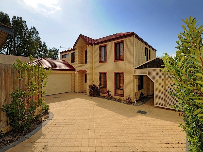 20A Taunton way, Karrinyup WA 6018