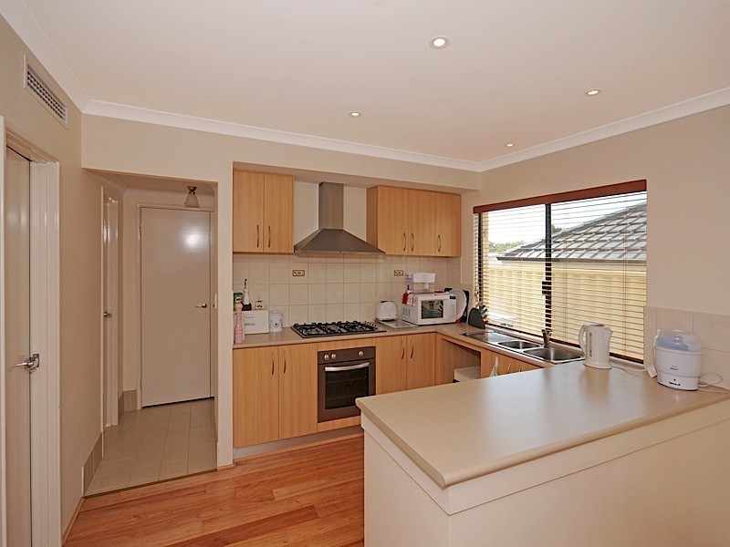 20A Taunton way, Karrinyup WA 6018