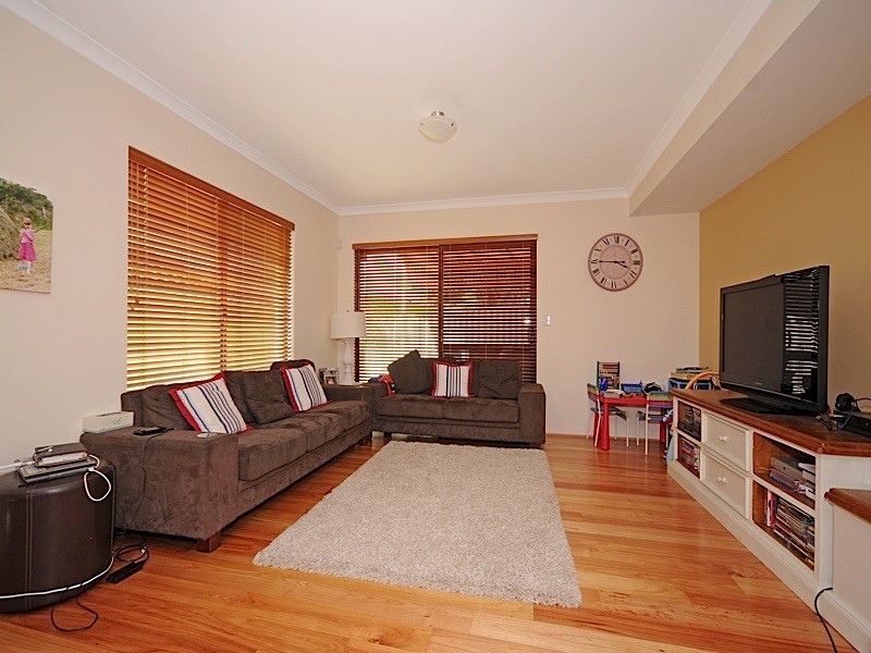 20A Taunton way, Karrinyup WA 6018