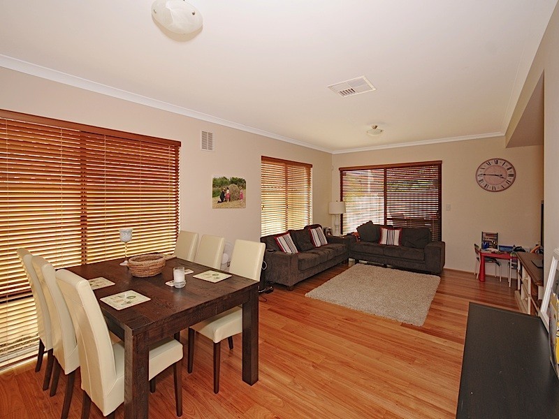 20A Taunton way, Karrinyup WA 6018