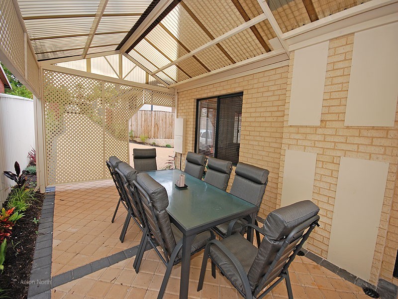20A Taunton way, Karrinyup WA 6018