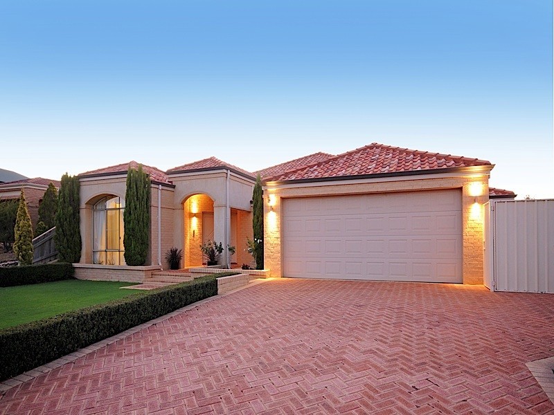 9 Temple Mews, Iluka WA 6028