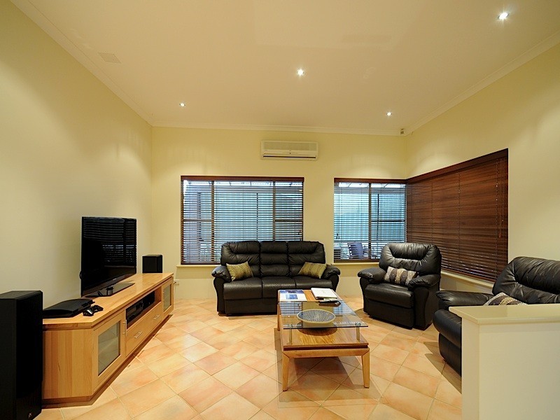 9 Temple Mews, Iluka WA 6028